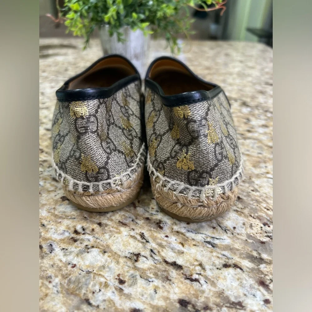 GUCCI Beige Gold GG Supreme Canvas Leather Bee Espadrilles 38
